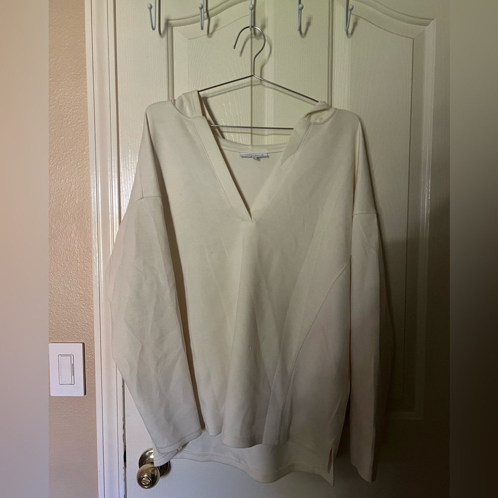 Motherhood Cream V-Neck sweater